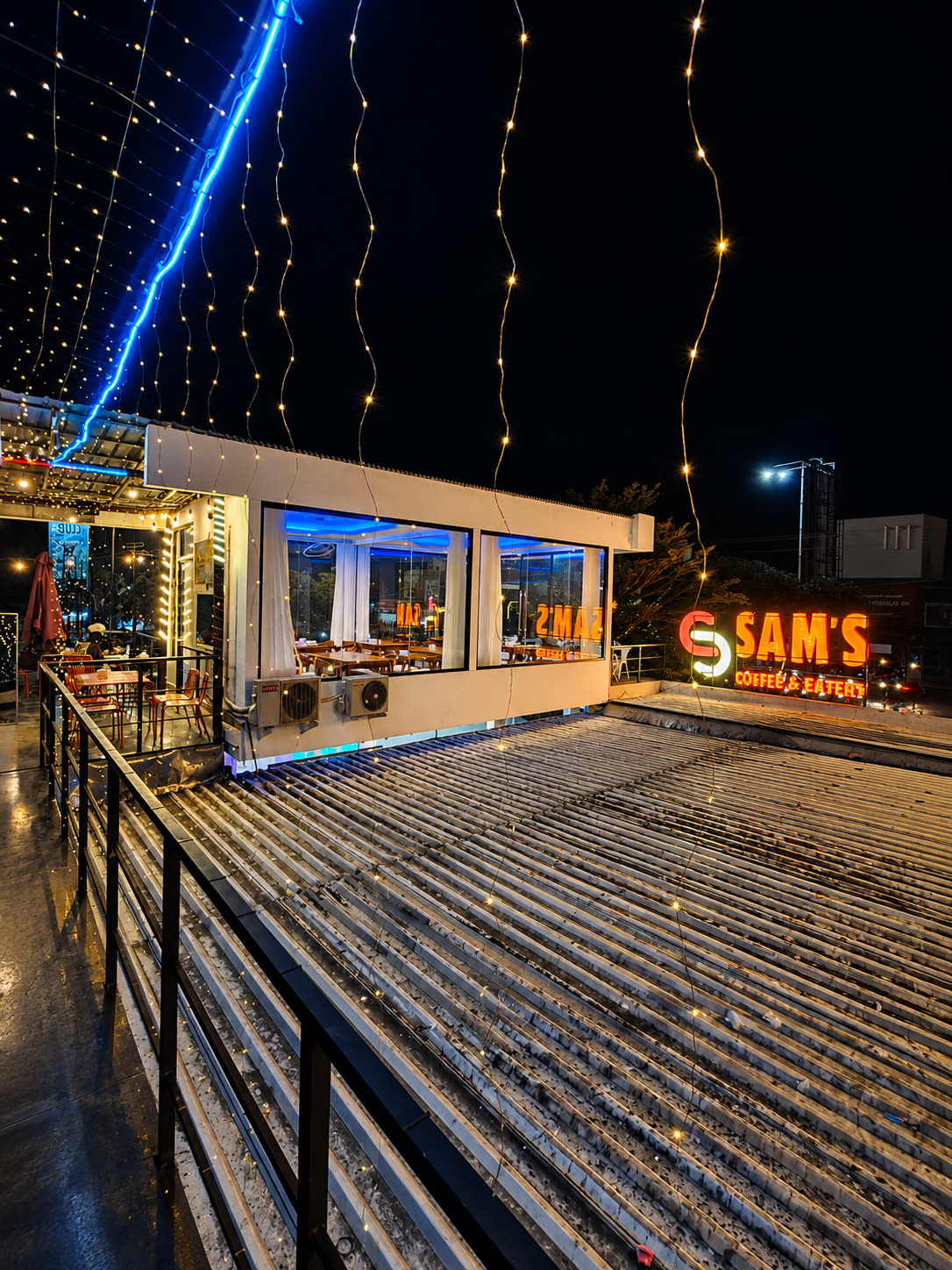 Area rooftop Sam's Coffee & Eatery